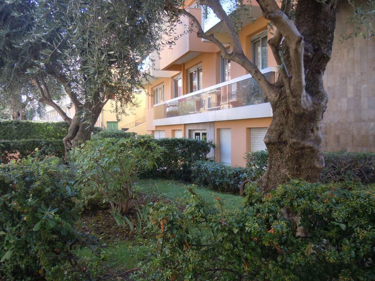 Residence Le Mediterranee Ментона Екстериор снимка